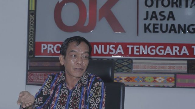 Kepala OJK NTT Japarmen Manalu. (ANTARA)