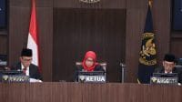 sida 2 Sidang dipimpin Ketua Majelis Ratna Dewi Pettalolo didampingi Muhammad Tio Aliansyah dan I Dewa Kade Wiarsa Raka Sandi sebagai Anggota Majelis. Foto HO- Humas DKPP