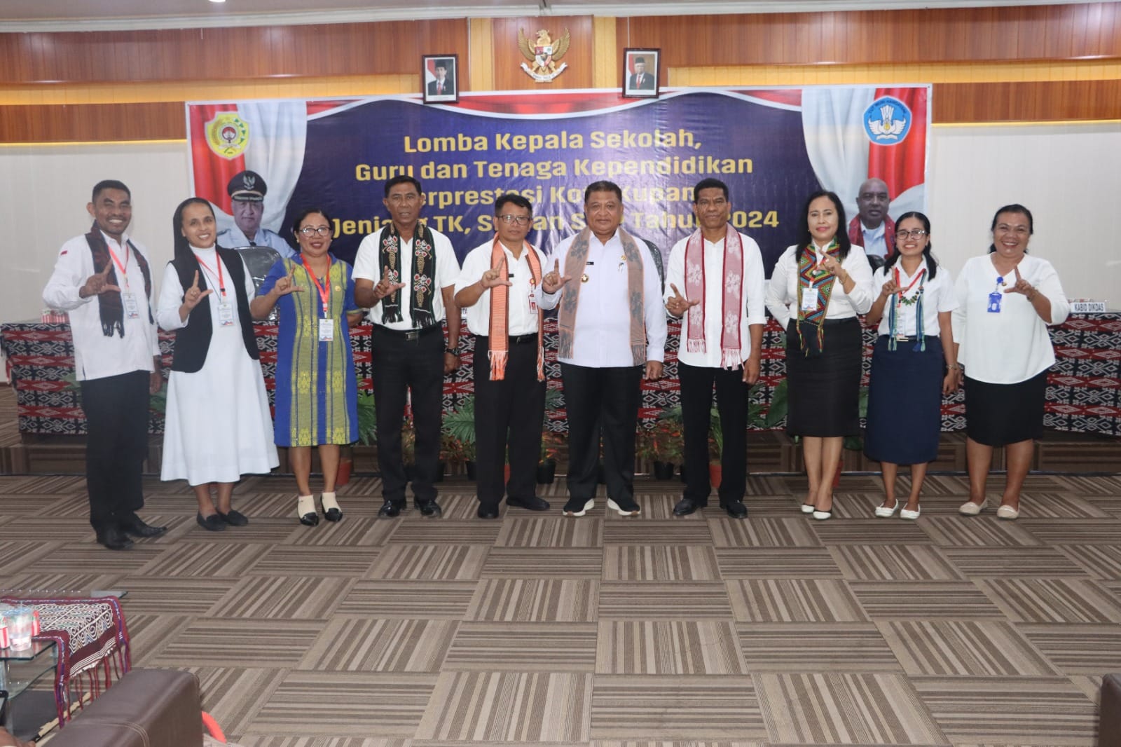 kepsek 1 Sebanyak 79 orang peserta dari berbagai lembaga pendidikan di Kota Kupang mengikuti lomba sebagai tahapan dalam seleksi kepala sekolah, guru dan tenaga kependidikan berprestasi jenjang TK /PAUD, SD dan SMP se-Kota Kupang tahun 2024. Foto Prokopim Setd Kota Kupang.