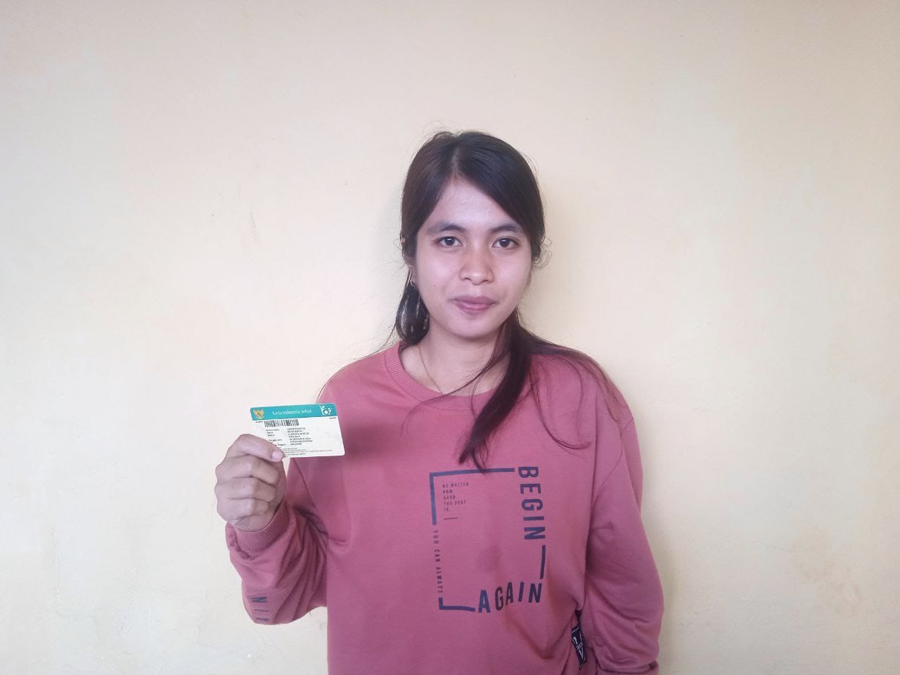 gigi Ester Januarti Bengu (20), salah satu peserta Program Jaminan Kesehatan Nasional (JKN