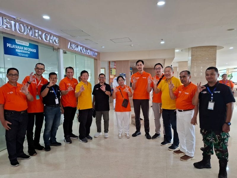 Ikatan Hakim Indonesia (IKAHI) daerah Nusa Tenggara Timur (NTT), menggelar bhakti sosial sebagai wujud kepedulian terhadap masyarakat yang menderita katarak dan hernia.