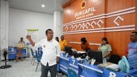 yos lede Bupati Kupang, Yosef Lede saat melakukan kunjungan di berbagai Perangkat Daerah untuk melihat Perangkat Daerah, sistem kerja dan kinerja dalam memberikan pelayanan publik terbaik bagi masyarakat, Jumat (12/4-2025). Foto Prokopim Setda Kabupaten Kupang.