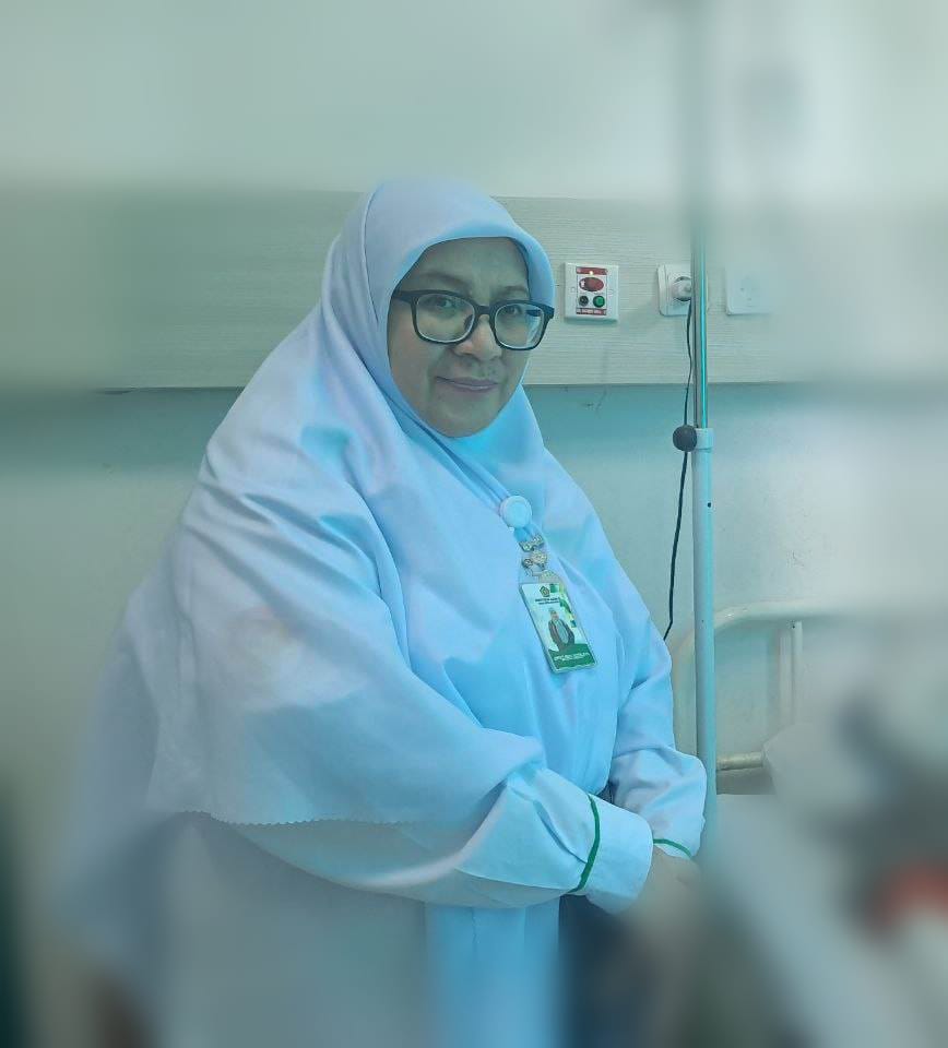 sumiati “Dengan pelayanan cepat yang kami terima, kami sangat menyukuri tindakan yang langsung diberikan oleh dokter dan juga perawat di IGD. Saat itu pun kami langsung konfirmasi akan penggunaan BPJS Kesehatan untuk mengobati luka bakar. Alhamdulillah kondisi ini bisa dijamin oleh Program JKN karena status kepesertaannya aktif,” ucap Umiyati.