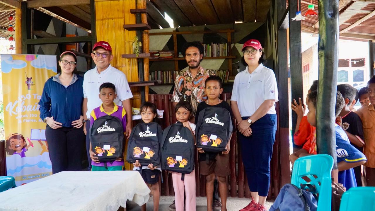 geo 1 Indonesian Geothermal Golf Community (IGGC) menyalurkan bantuan pendidikan sebanyak 150 set berupa peralatan sekolah dan uang tunai sebesar Rp 300 ribu per anak kepada anak-anak di dua kabupaten, yakni Nagekeo dan Ngada, Provinsi Nusa Tenggara Timur.