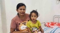 mevy - Mevy Peloedon (43) memperoleh layanan kesehatan untuk anaknya menggunakan Program Jaminan Kesehatan Nasional (JKN).