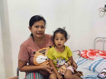 mevy - Mevy Peloedon (43) memperoleh layanan kesehatan untuk anaknya menggunakan Program Jaminan Kesehatan Nasional (JKN).