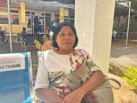 mirna Mirna Penna (64), salah satu peserta aktif JKN, telah memanfaatkan program ini untuk berobat kurang lebih selama tiga tahun