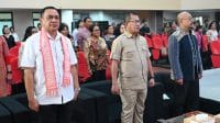 Bupati Kupang Yosef Lede menghadiri pembukaan Pekan Seni dan Paduan Suara (Pesparawi) Tahun 2025 yang diselenggarakan oleh Institut Agama Kristen Negeri (IAKN) Kupang, bertempat di Aula El Tari Kupang, Rabu (12/11/2025).