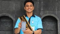 Gilbert Yesaya Haninuna (23) sebagai Duta Mobile JKN dari Rumah Sakit St. Carolus Borromeus Kupang