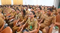 rap1 Bupati Kupang Yosef Lede membuka rapat evaluasi dan pembahasan program kerja di tingkat kecamatan, kelurahan, dan desa yang berlangsung di Aula Kantor Bupati Kupang Selasa (10/03/2026).