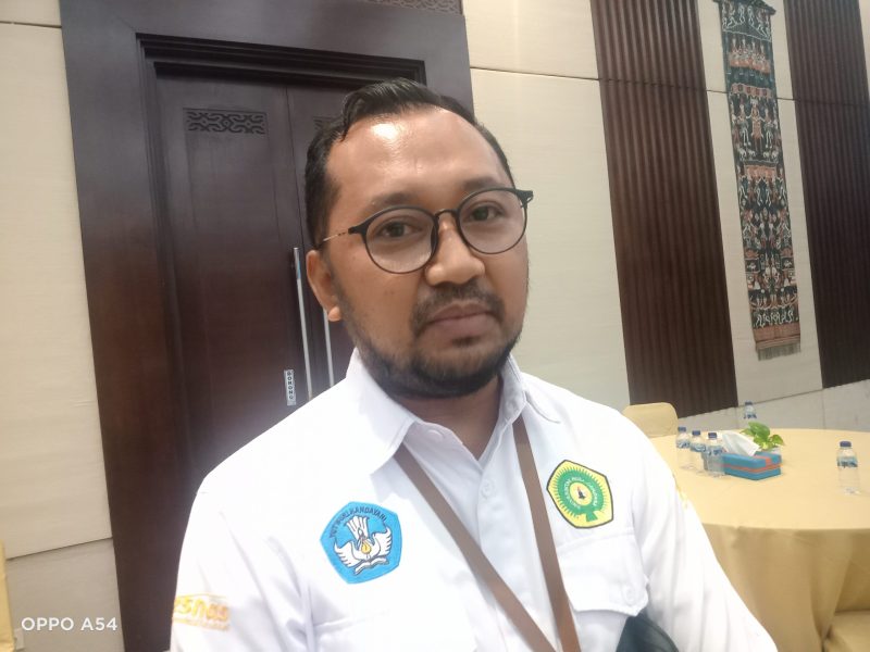 Dekan Fakultas Ekonomi dan Bisnis (FEB) Universitas Nusa Cendana (Undana) Dr. Rolland E. Fanggidae, S.Si., M.M