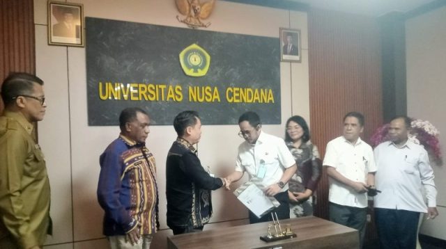 MEDIASINTT.COM / FOTO/BEN - Pemerintah Kabupaten Alor menggandeng Universitas Nusa Cendana Kupang, Provinsi Nusa Tenggara Timur untuk melakukan studi kelayakan pembentukan daerah otonom baru (DOB) Kabupaten Pantar.
