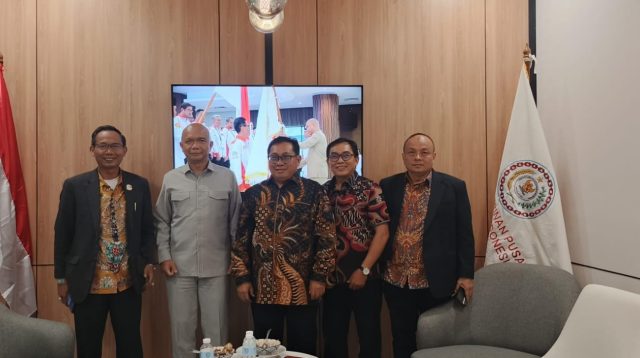 – Pengurus Pusat Serikat Media Siber Indonesia (SMSI) melakukan audiensi dengan Dewan Pimpinan Pusat Asosiasi Badan Permusyawaratan Desa Nasional (DPP ABPEDNAS) di Kantor Pusat ABPEDNAS, Jalan Gudang Peluru Raya No. 29, Jakarta Selatan, Selasa (20/5/2026) sore.