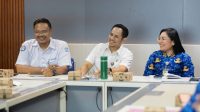 KETERANGAN : Rektor Undana, Prof. Dr. Ir. Jefri Samuel Bale, S.T., M.Eng., (tengah) saat menyampaikan arahannya dalam rapat koordinasi internal Undana dan BPJS Kupang, Senin. Foto/HO-Humas Undana
