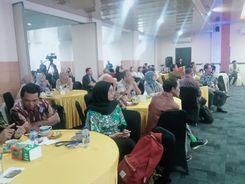 simpo Para peserta simposim internasional Association of Japan-Indonesia Veterinary Education (AJIVE) 2026 sedang mengikuti pembahasan materi dari perwakilan dari Jepang, Sabtu